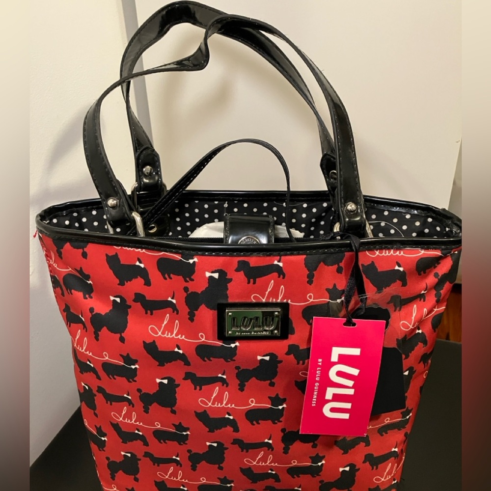 LULU  Red and Black Dog Print Tote Bag with wristlet brand new